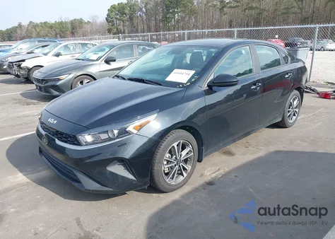 2023 Kia Forte Lxs z USA, uszkodzony, nr VIN 3KPF24AD8PE554398